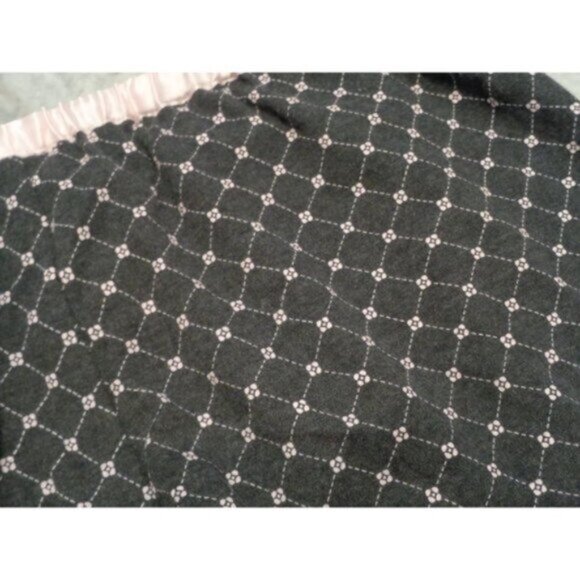 NEW Liz Claiborne women's medium 10/12 gray/pink lounge pants MSRP $60 - Picture 2 of 5